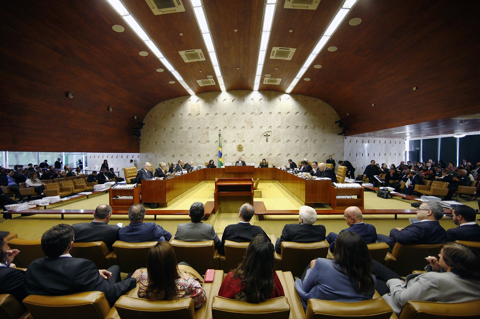 Lava Jato forma maioria e aumenta para 17 anos pena de Lula