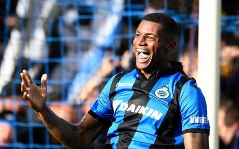 Wesley brinca sobre ter pernas de tamanhos distintos e cita Garrincha