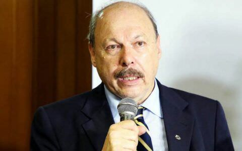 Presidente do Santos é suspenso após apontar Fla favorecido pelo VAR