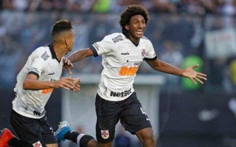 Após lesão, Talles Magno volta ao Vasco e inicia tratamento