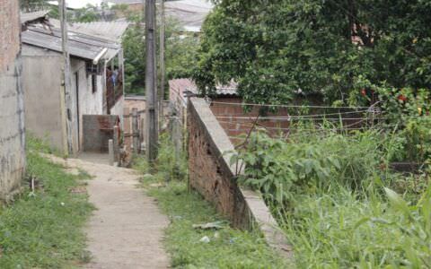 Idoso é encontrado morto perto de 'escadão' no Hiléia