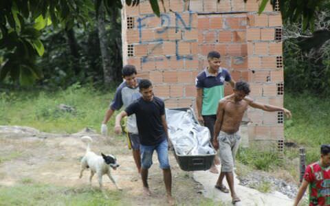 Homem é encontrado com as mãos e pés amarrados na zona Leste