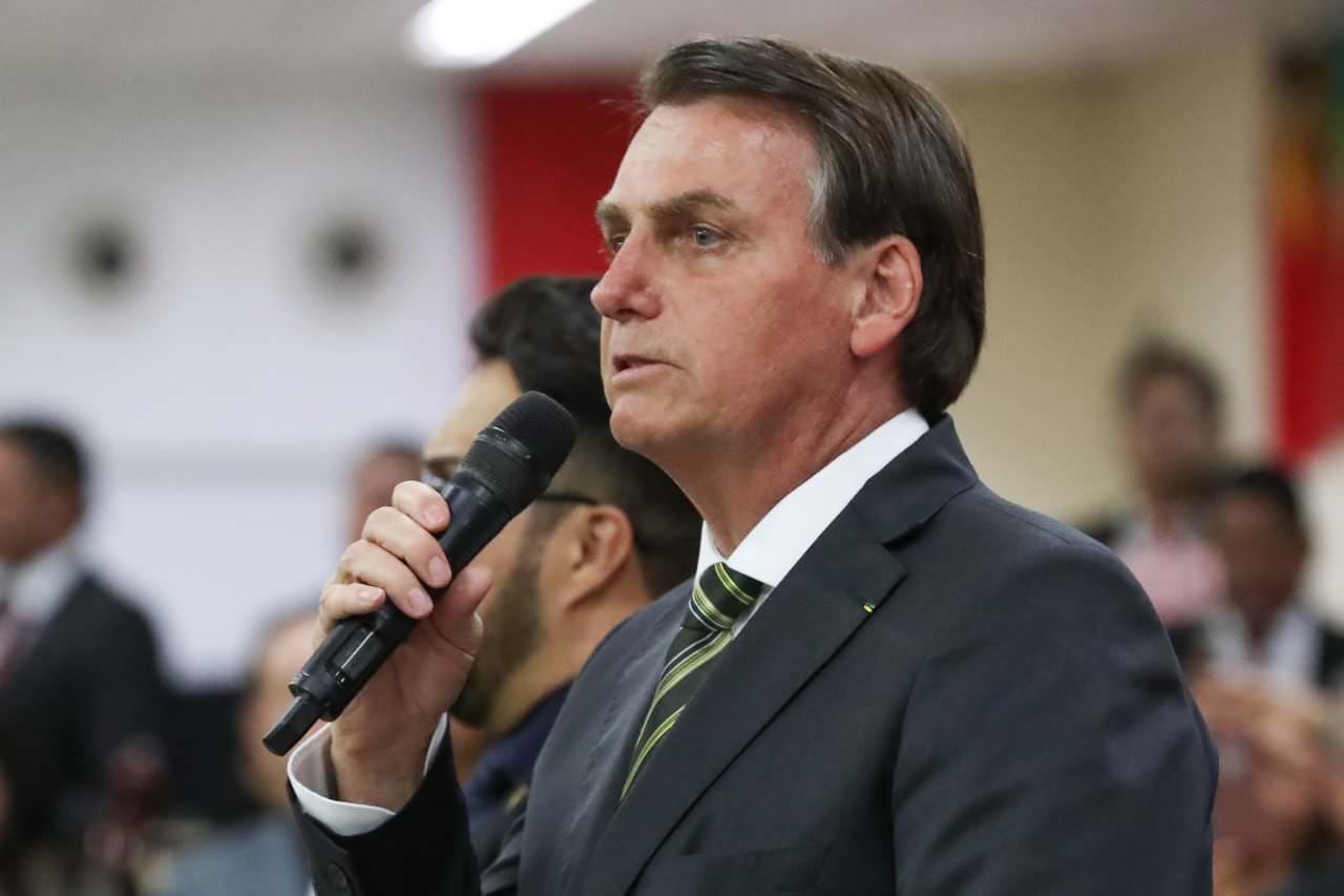 Bolsonaro volta a falar sobre indicar ministro “terrivelmente evangélico” para o STF