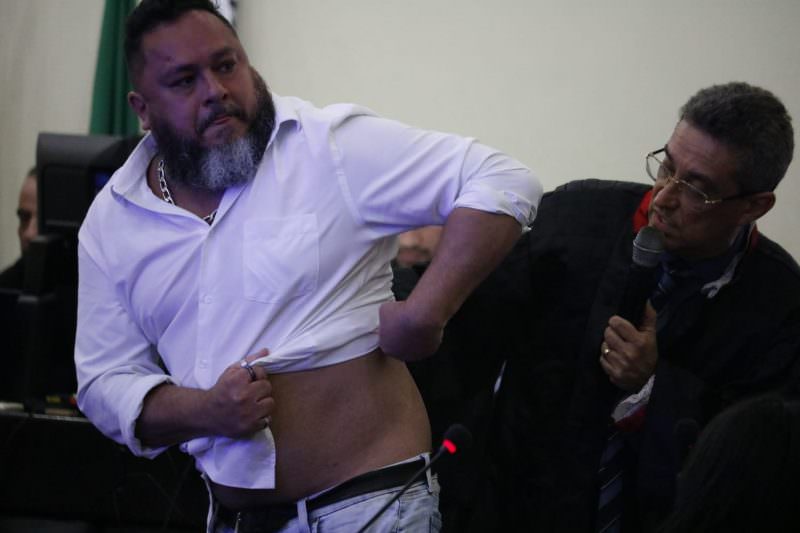 ‘Pensei que fosse catolé no meio da festa’, diz testemunha atingida com um tiro