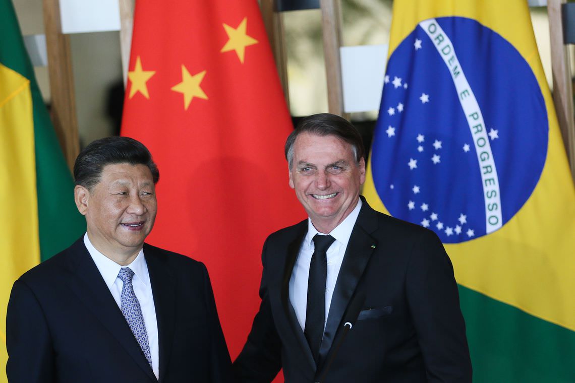 Brasil e China firmam acordos de desenvolvimento