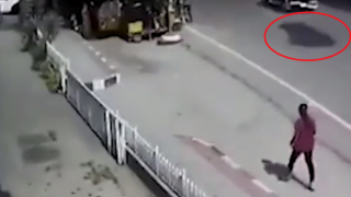 Vídeo: carro passa direto em viaduto e mata pedestre e atinge 6