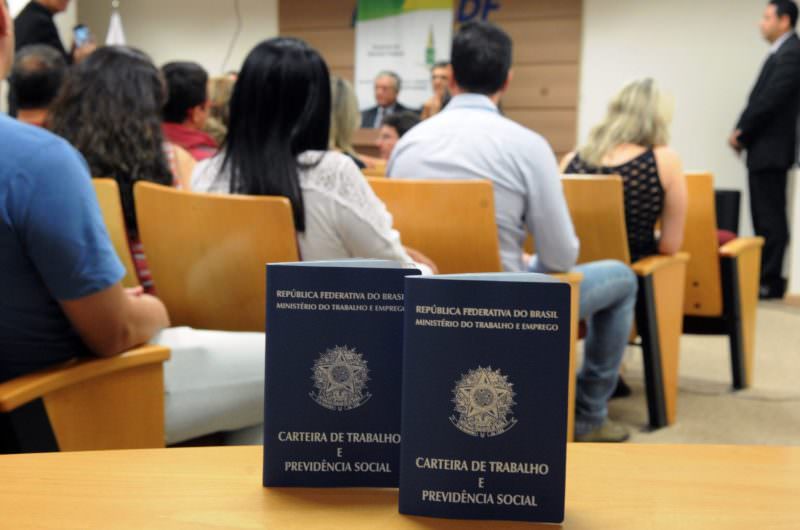 Desemprego bate recorde e atinge 70,9 milhões de brasileiros na pandemia