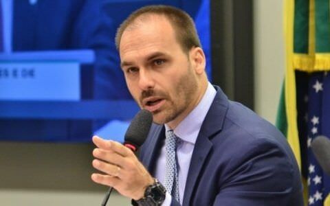 Facebook pode remover post de Eduardo Bolsonaro sobre jornalistas?