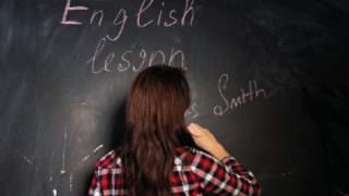 Escolas públicas sofrem com baixa qualidade do ensino de inglês