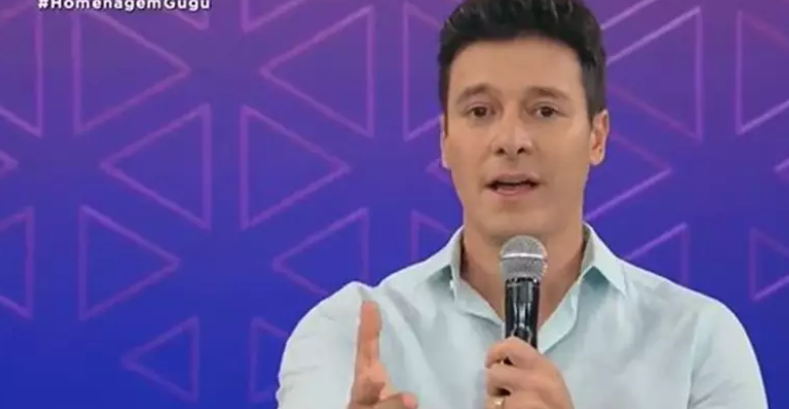 Rodrigo Faro pergunta do ibope de homenagem a Gugu e é detonado