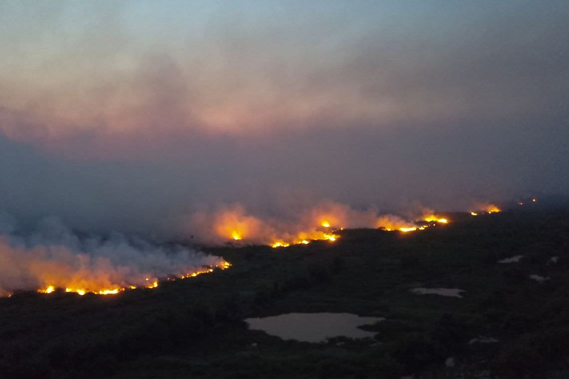 Governo sul-mato-grossense reforça combate a incêndio no Pantanal