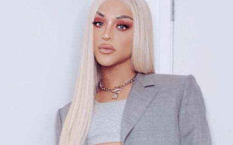 Pabllo Vittar posa desmontada e arranca elogios dos seguidores