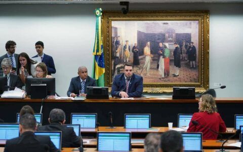 CCJ da Câmara mantém na pauta PEC da prisão em 2ª instância