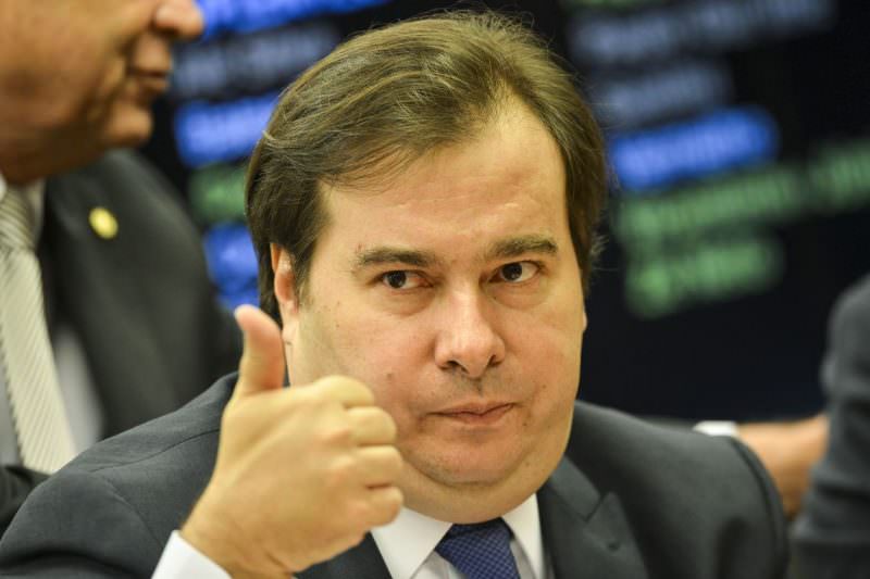 Maia cita possibilidade de acordo com Senado sobre prisão em 2ª instância