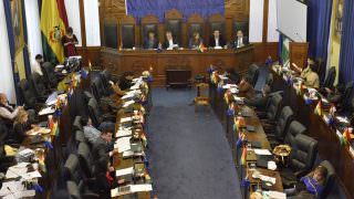 Bolívia: Senado aprova projeto de novas eleições; Morales é vetado