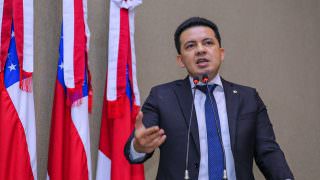 Deputado Delegado Péricles anuncia saída do PSL para seguir Bolsonaro