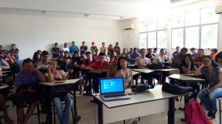 Universitários ganham auxílio do Pnaes para compra de computadores