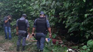Corpo de mulher é encontrado em ramal com cinco tiros