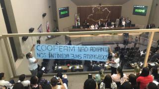 Após pressão de terceirizados, governo libera R$ 8,4 milhões para pagar salários