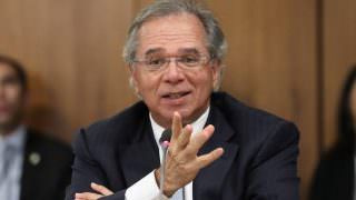 Maia critica declarações de Paulo Guedes sobre o 'retorno do AI-5'