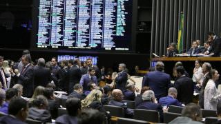PEC Paralela segue para a Câmara ainda sem presidente