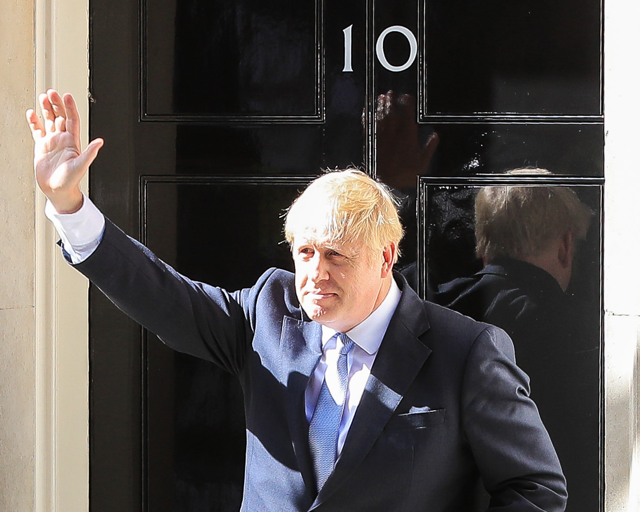 Boris Johnson deixa hospital e agradece imigrantes
