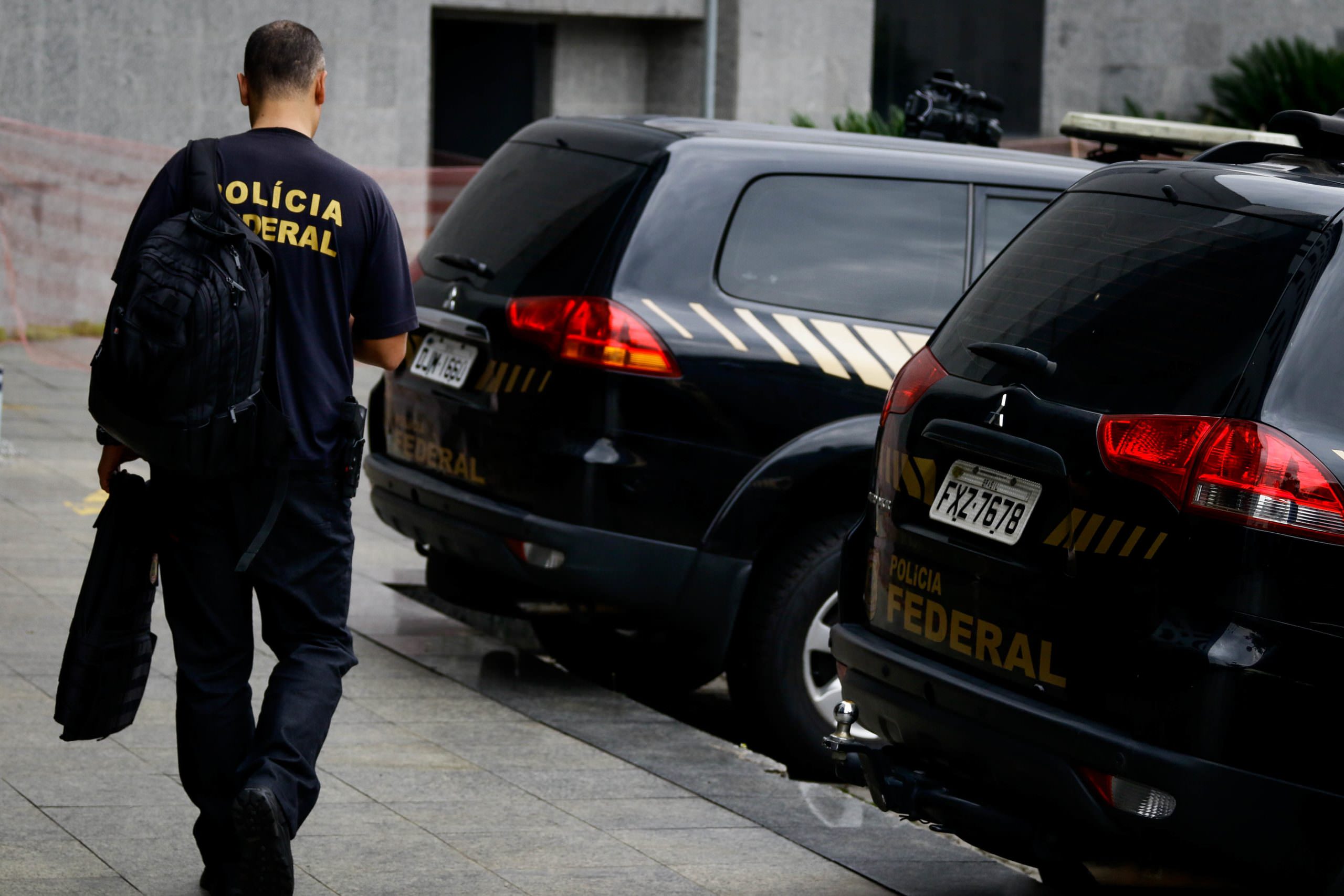 Polícia Federal cumpre seis mandados de busca e apreensão em Manaus