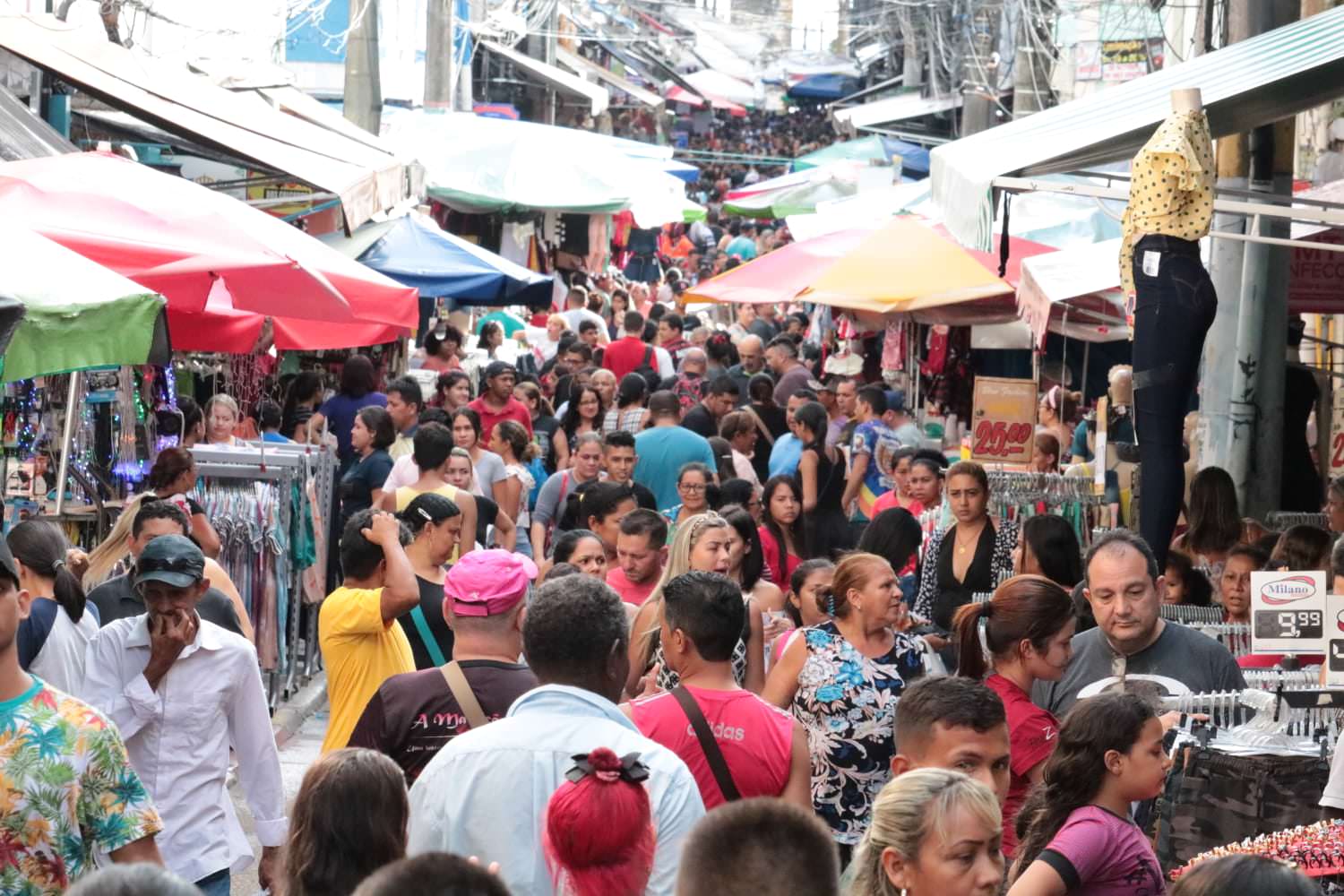 Lojistas comentam movimentação de fim de ano no Centro