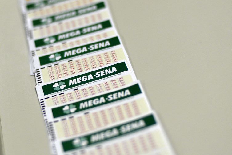 Mega-Sena pode pagar R$ 3 milhões neste sábado