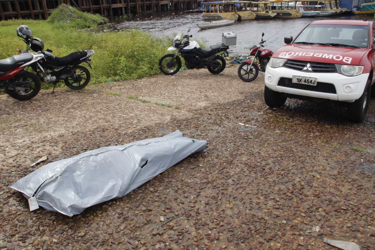 Corpo é encontrado por catador de latinha no Rio Negro