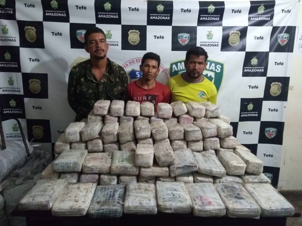 Homens são presos com 138 kg de droga em barco, no rio Solimões
