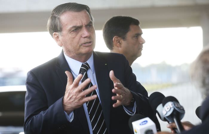 Bolsonaro saí em defesa de Weintraub e fala sobre escola sem partido