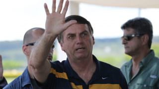 Bolsonaro declara que vetará aumento de pena para injúria na internet