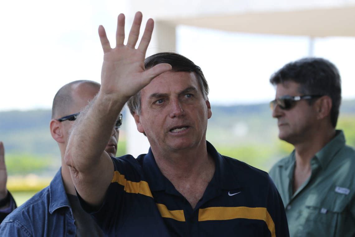 Bolsonaro declara que vetará aumento de pena para injúria na internet