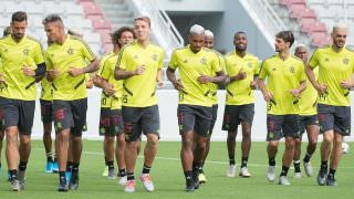 Flamengo realiza trabalho regenerativo e passeia por Doha