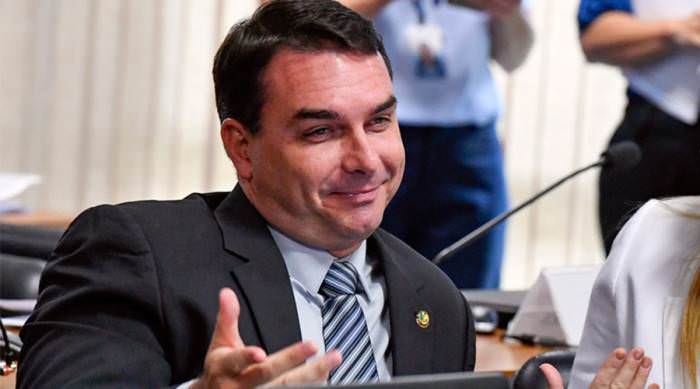 Parcelamento de imóvel é uma das suspeitas que gerou inquérito contra Flávio Bolsonaro