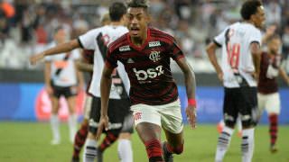 Na reapresentação do Flamengo, Bruno Henrique treina e deve jogar
