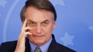 Bolsonaro volta a falar em reabertura de escolas: “Ninguém abaixo de 10 anos foi a óbito”