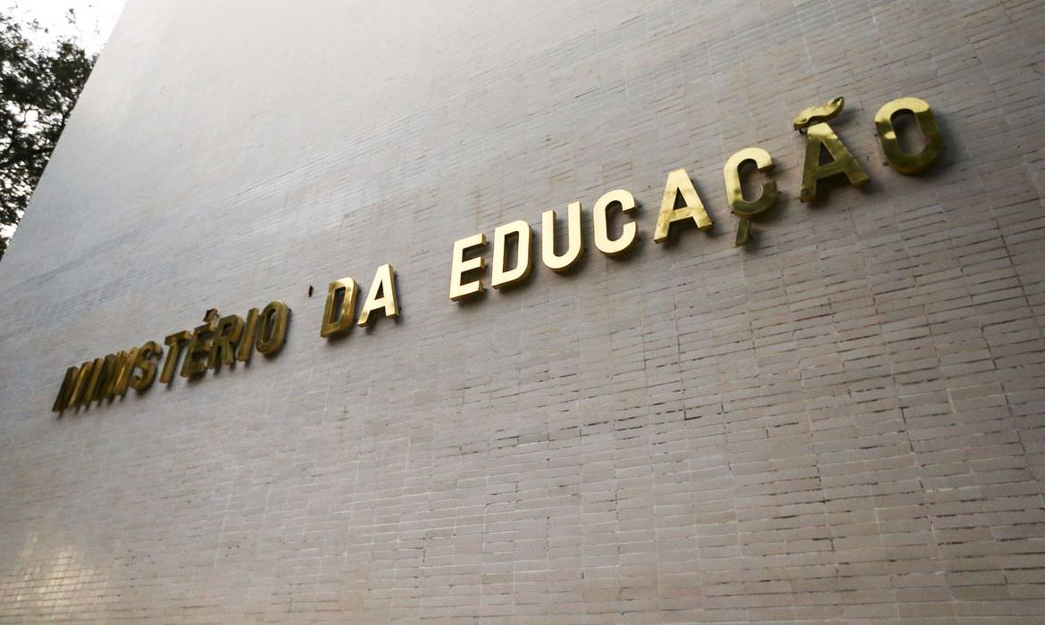 Ministério da Educação homologa novas diretrizes para educação profissional e tecnológica