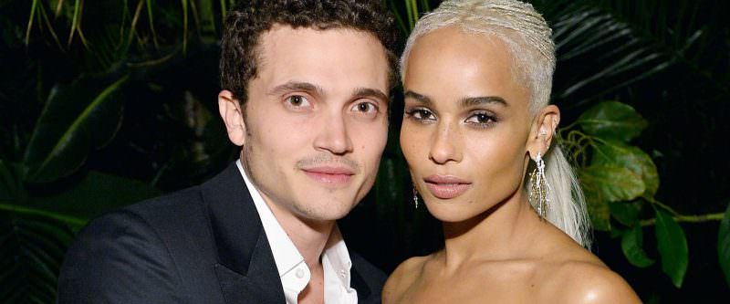 Zoë Kravitz pede divórcio do ator Karl Glusman após um ano e meio de casamento