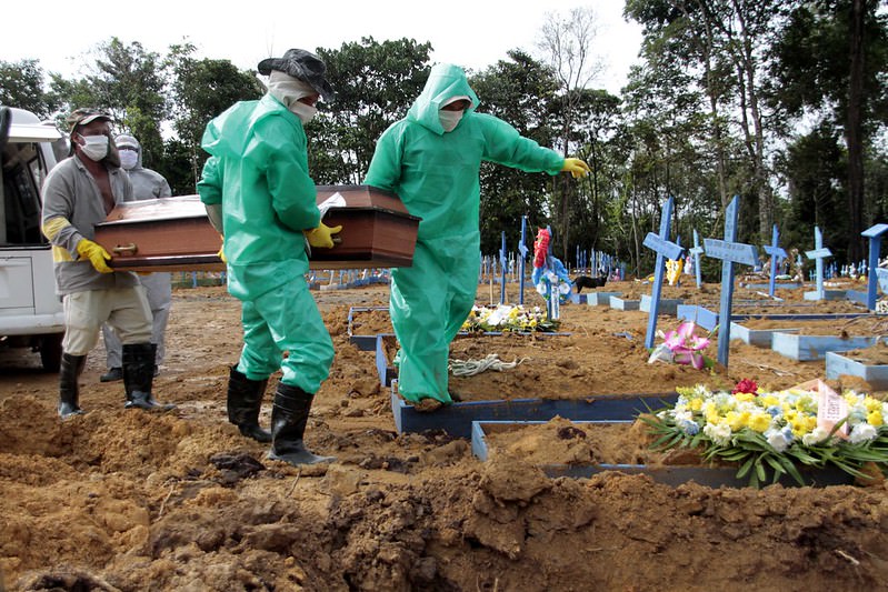 Brasil tem maior número de mortes por Covid desde 4 de agosto