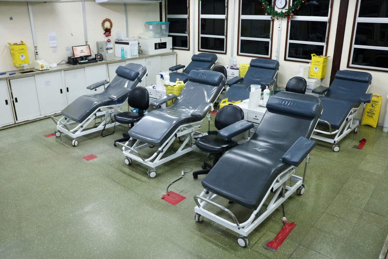 Estoque de sangue cai 50% e Hemoam convoca doadores com urgência