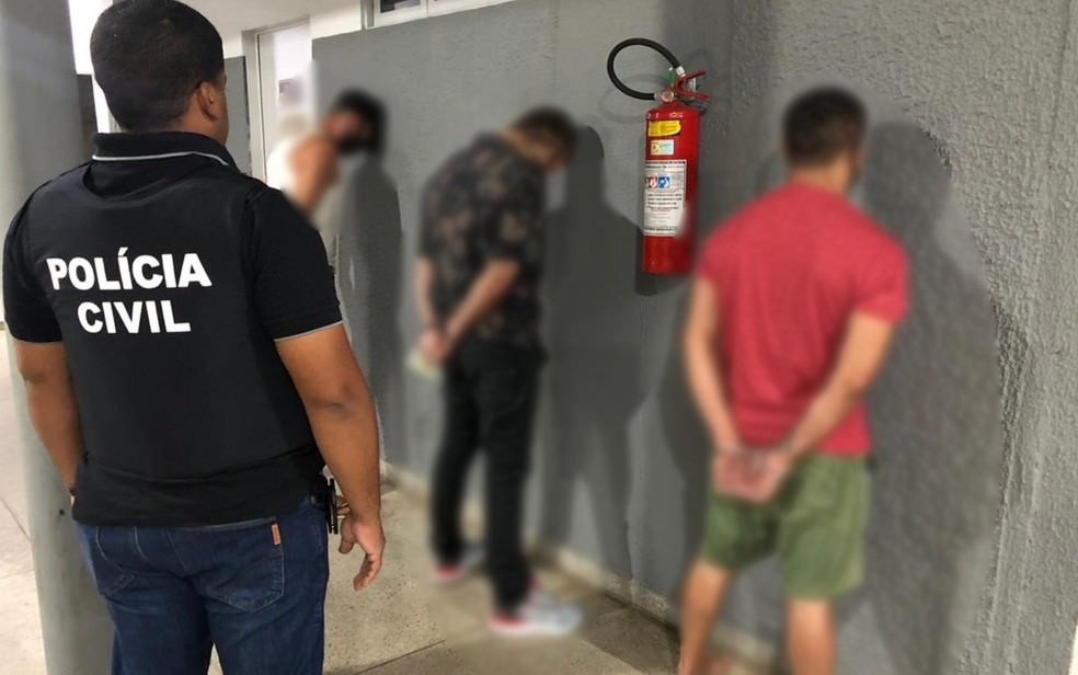 Trio é preso suspeito de aplicar ‘golpe do novo número’ contra idoso em Manaus