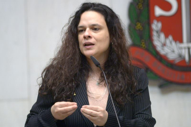 Janaina Paschoal: ‘olho gordo’ causou problema de saúde de Bolsonaro