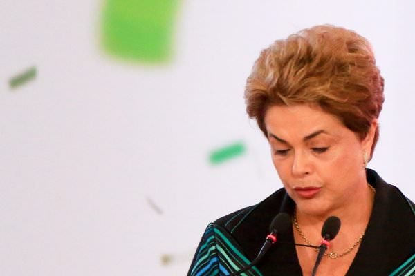 No Twitter, Dilma ataca Moro, Dallagnol e defende “sepultar” a Lava Jato