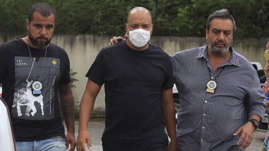 Polícia confirma sangue e esperma em roupa de MC que acusa Anderson de estupro