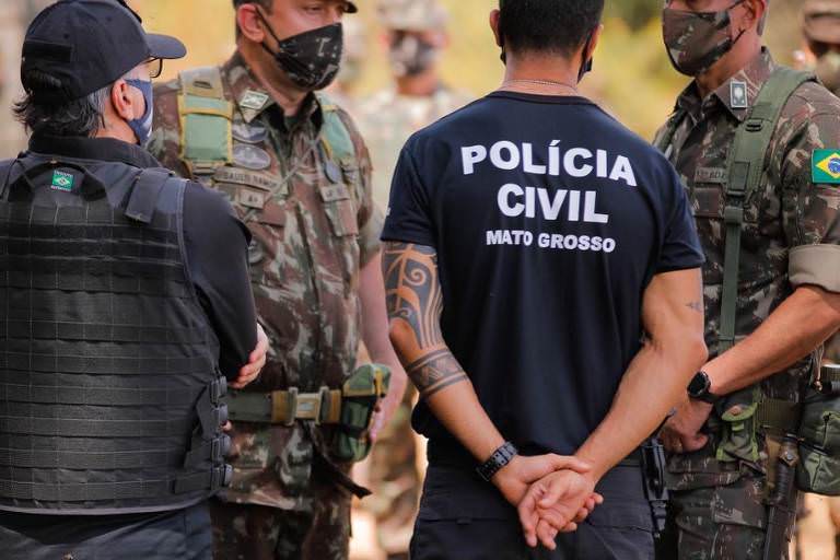 Governo vai retirar militares da Amazônia e limitar fiscalização de desmatamento