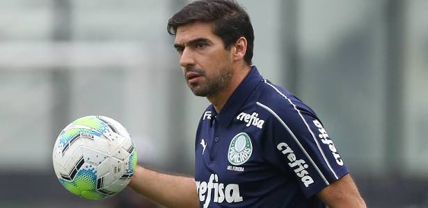 Alheio a sondagens, Abel já discute próxima temporada no Palmeiras