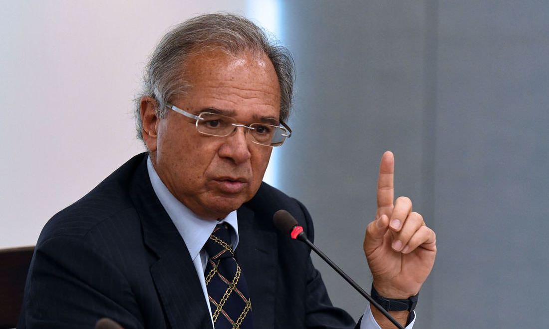 Guedes diz que mais de 30 milhões podem ter auxílio emergencial em 2021 se houver ajuste fiscal