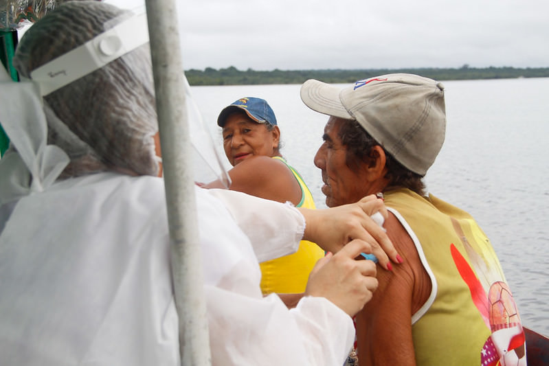 Manaus impulsiona alta do AM em ranking nacional de vacinação contra a covid-19